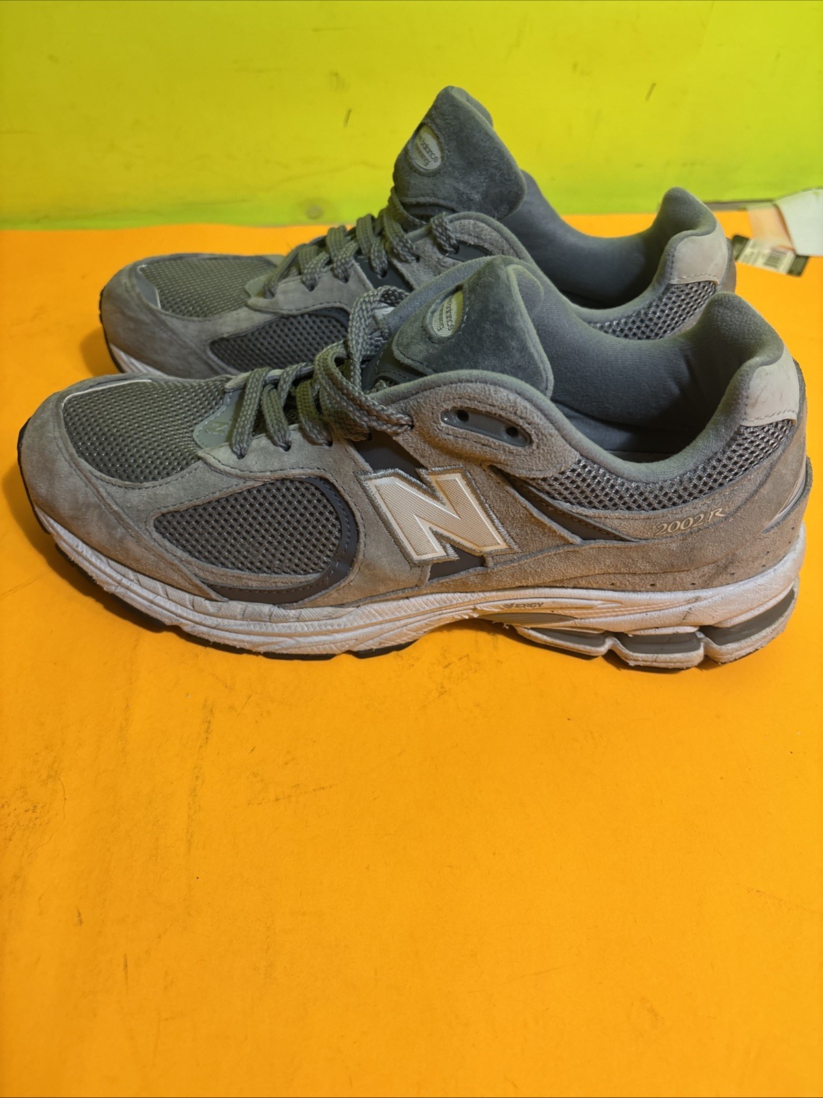 New Balance 2002R Sneakers Men's Size US 9 Gray Suede And Mesh Running M2002RST thumbnail 4