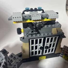 LEGO The LEGO Batman Movie: Batcave Break-in (70909) USED as is Missing pieces