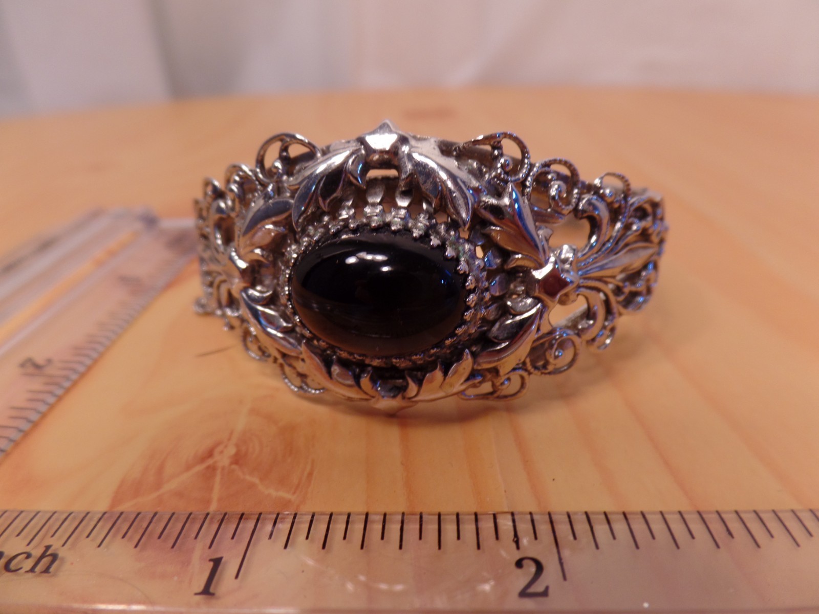 Vintage WHITING & DAVIS CO Silver Tone Hematite Ovals Chunky Hinged Bracelet