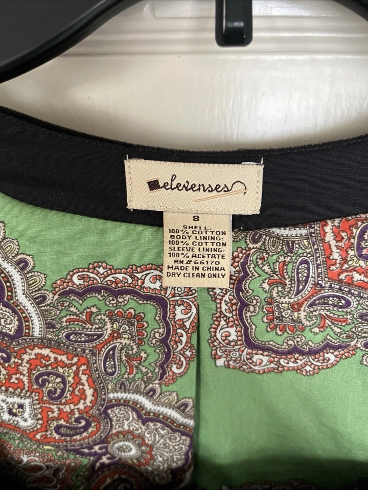 Chaqueta para mujer Elevenses Anthropologie negra de terciopelo cuello cuadrado manga abullonada 8 Foto 2 de 4