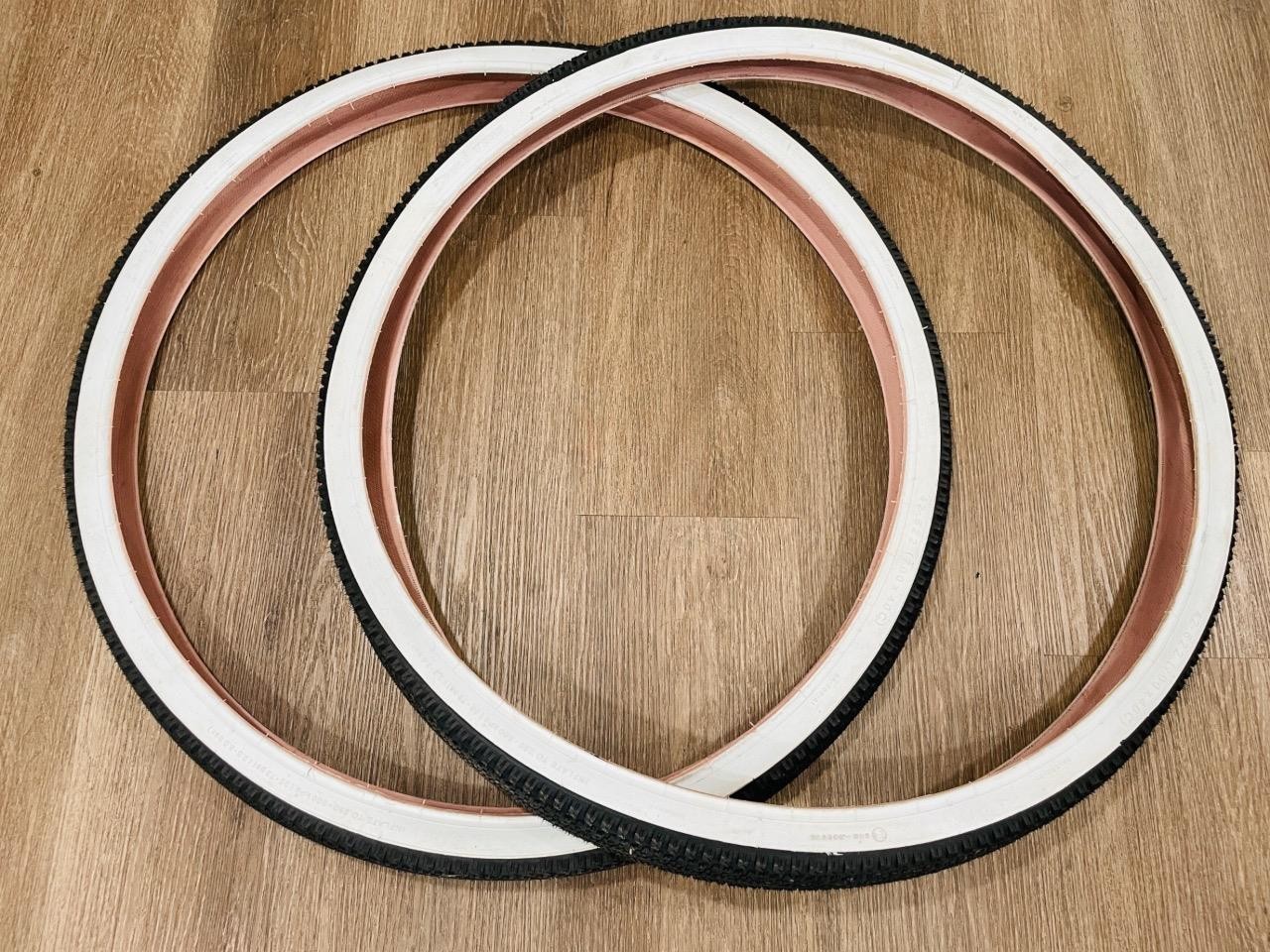 700x40c Pair of White Wall Tires + Tubes Road Hybrid Bike Black/White 700c
