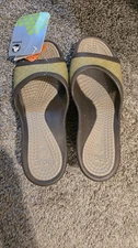Crocs Women's Sately discontinued NWT