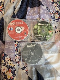 SEGA Dreamcast Console + Over 30 Games (some rare) + 2 Controllers + VMU (READ)