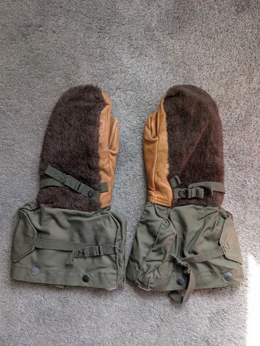 Artic Mittens / Gloves US Army Post WW2 1951 Military Vehicles, Willy's Jeep