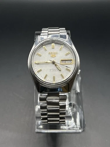 Vintage Seiko 5 Automatic 7009 – White Dial – Day/Date – Works