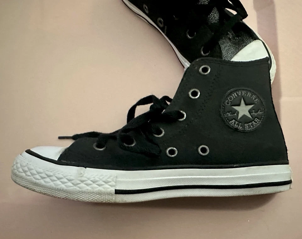 Zapatos Converse Chuck Taylor All Star Hi Top Negros 662297C Talla 1 Cuero Juvenil Foto 4 de 4