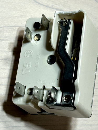 GE Range Oven Surface Element Switch - Picture 7 of 8