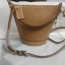 Michael Kors Townsend Small Top Zip Bucket Crossbody Bag Pale Peanut Leather