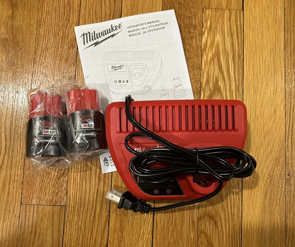 MILWAUKEE GENUINE M12 12-VOLT 12V 1.5AH x 2 LITHIUM-ION BATTERY +CHARGER SET NEW