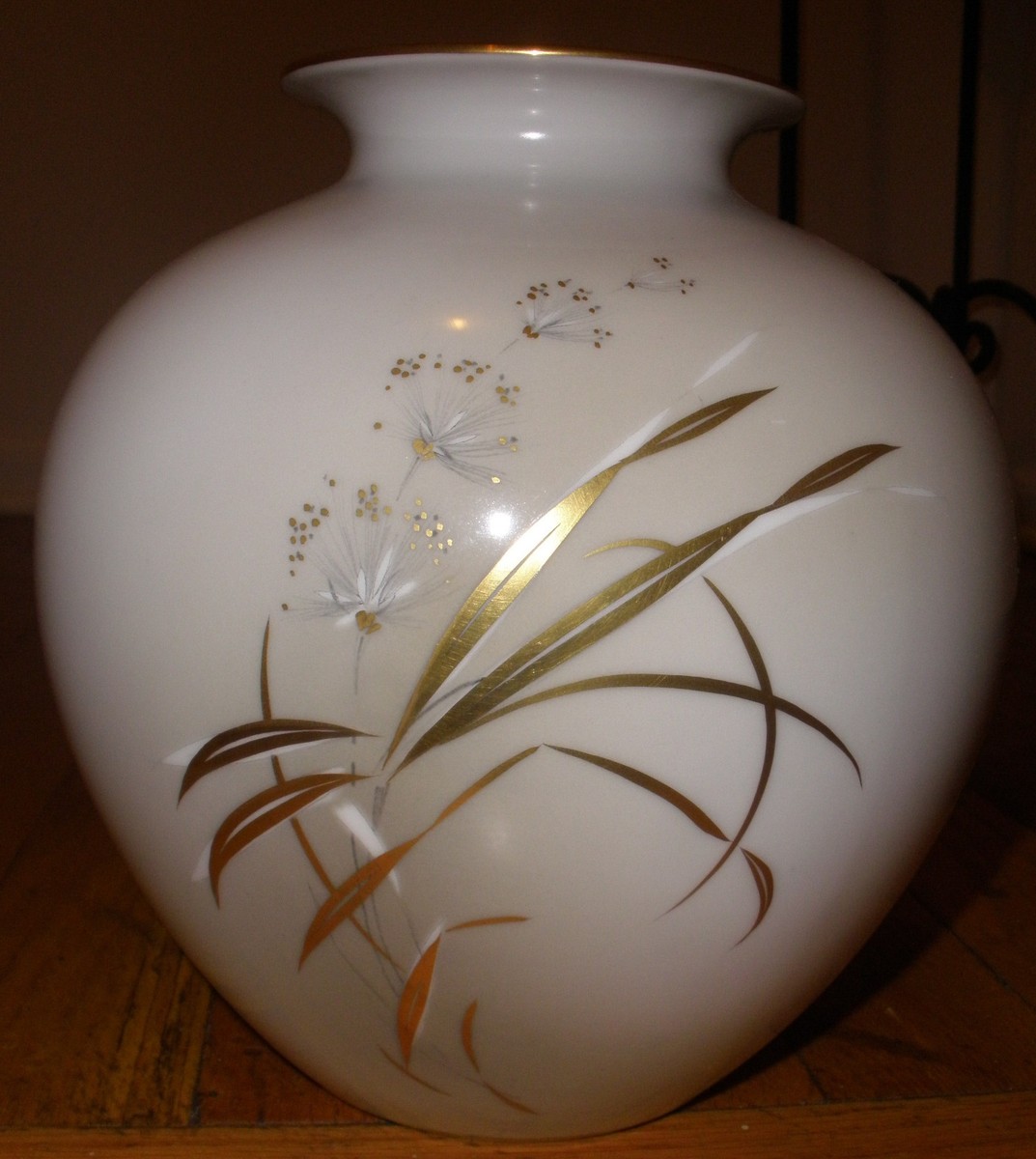 Vintage Hutschenreuther floral gold leaf decorated vase Germany | eBay
