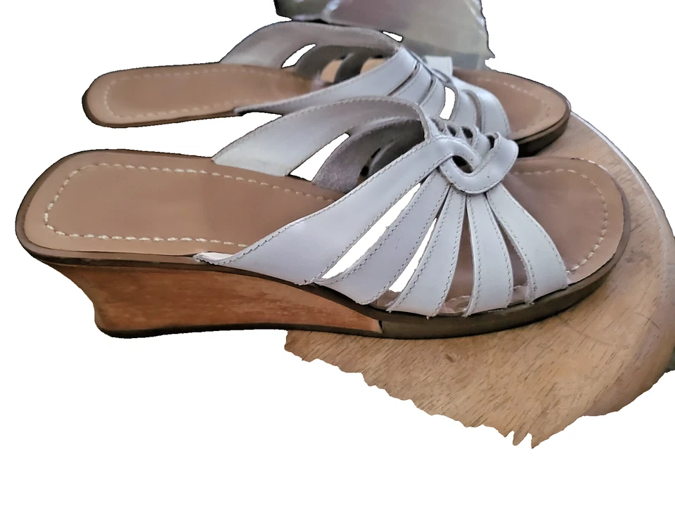 Sandalias Elegantes Plataforma Cuña Cuero Alta Calidad Mujer’s Talla 8M Blancas Foto 3 de 3