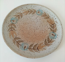 Assiette plate en grès