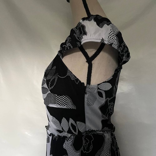 SIGNATURE BY SANGRIA Midi Kleid Blumenmuster Gr. 10 schwarz weiß Kappe Rüschen Retro - Bild 13 von 14