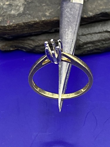 18k yellow gold solitaire semi-mount engagement ring size: 6.5 - Picture 10 of 14