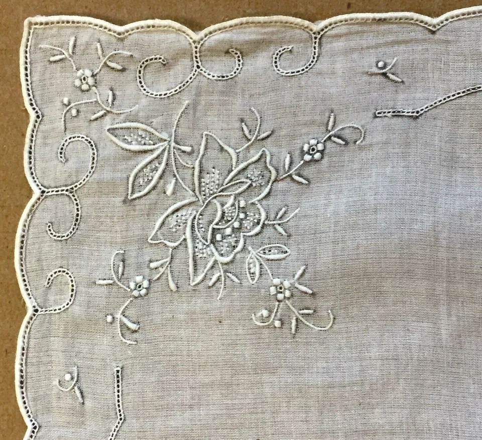 Pañuelo de boda nupcial bordado vintage pero nuevo MADEIRA REGALO B Foto 2 de 4