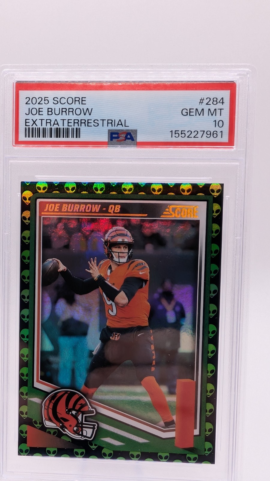 2025 Score - Joe Burrow #284 Extraterrestrial PSA 10