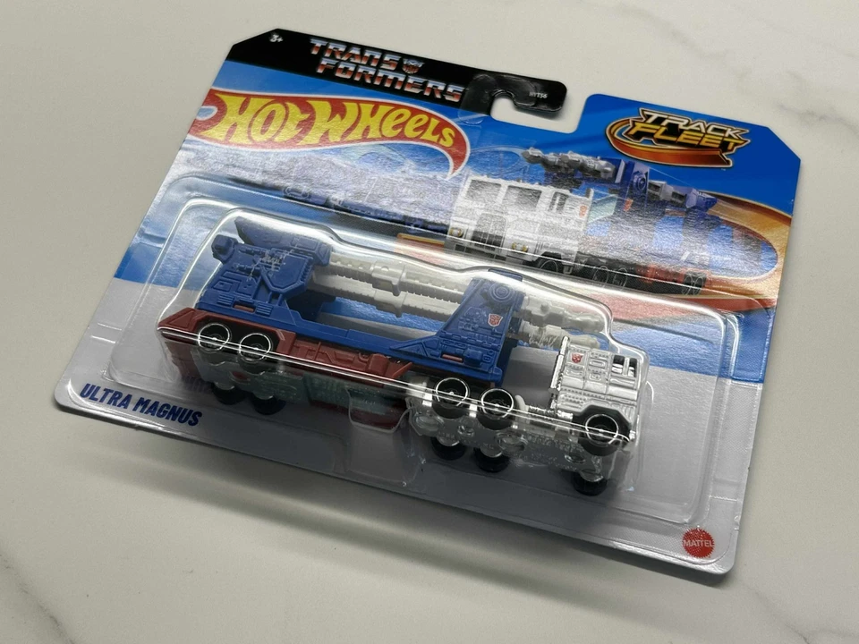 Hot Wheels Ultra Magnus -- TransFormers TrackFleet - sealed - Immagine 2 di 3