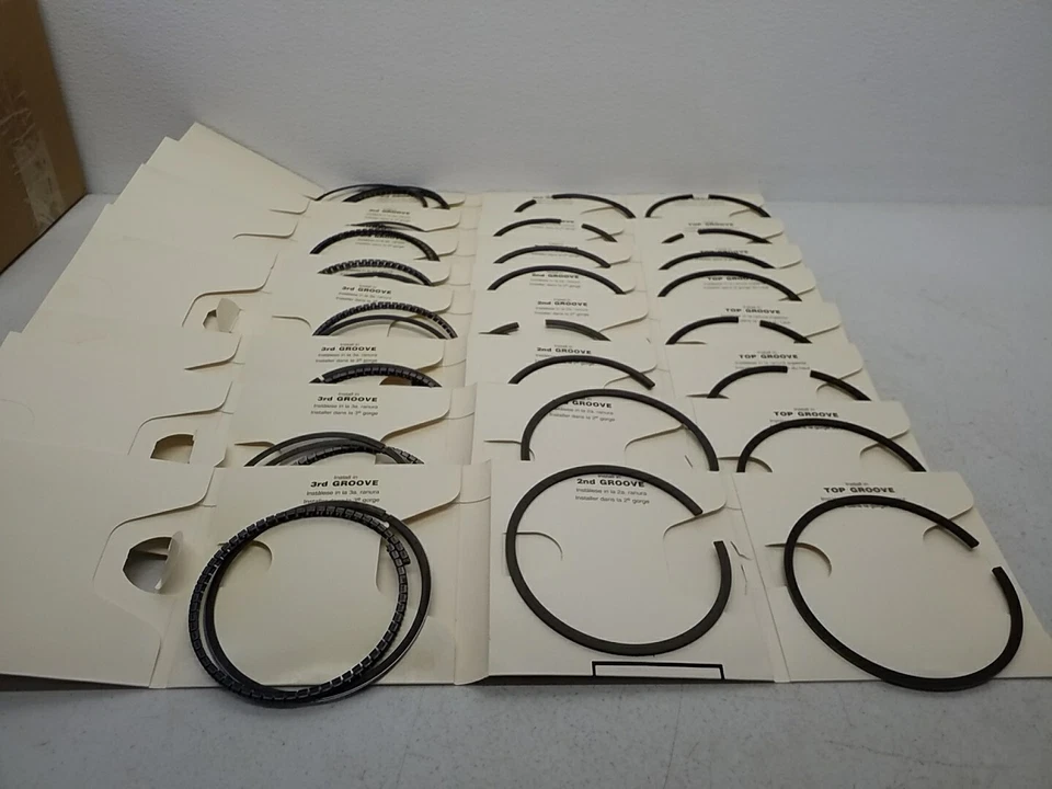 Juego de anillos de pistón de motor Perfect Circle 41247-030 .030" de gran tamaño 80-90 Ford 370 V8 Foto 2 de 4