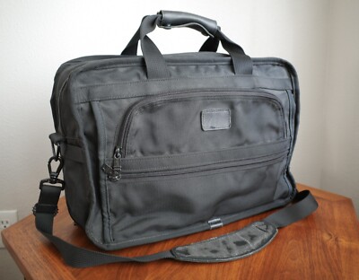 Tumi 225D3 Black Carry-on Travel Overnight Bag Case with Shoulder