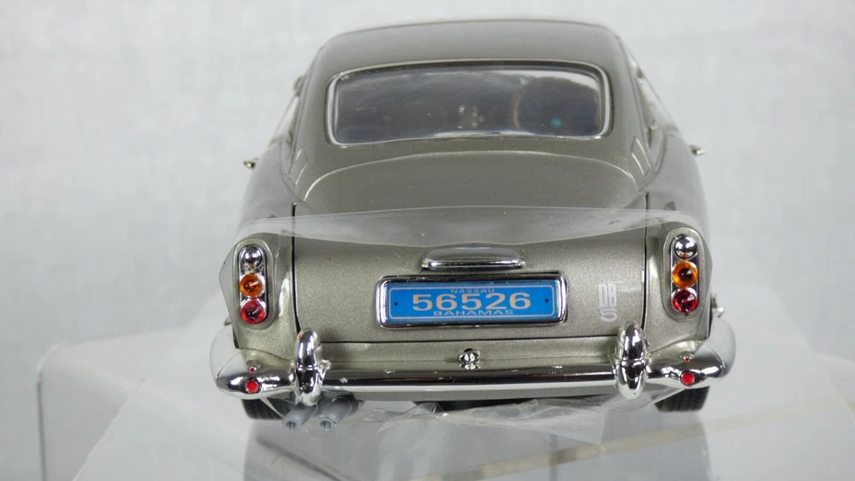 Carro de brinquedo detalhado Aston Martin DB5 1:18 James Bond 007 Joyride sem tempo para morrer - Imagem 3 de 4