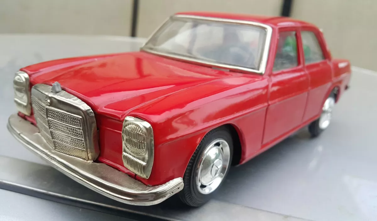 Mercedes benz best sale battery operated car