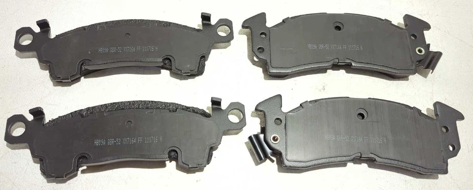 Novo conjunto de pastilhas de freio dianteiro OmniCraft 1967-2002 Chevrolet GMC Pontiac GAMZ-2V001-BC - Imagem 3 de 4