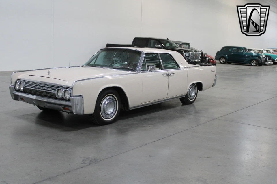 1963 Lincoln Continental  - Image 3 of 4
