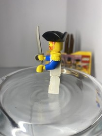  LEGOLAND Pirate System 6251 Pirate Minifigures Treasure & Gear 1989