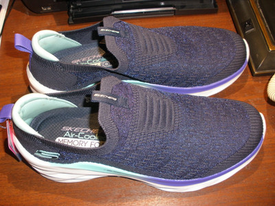 SKECHERS Glide Step Swift Sheer Speed Navy Women's 9.5 149967 (New in Box)