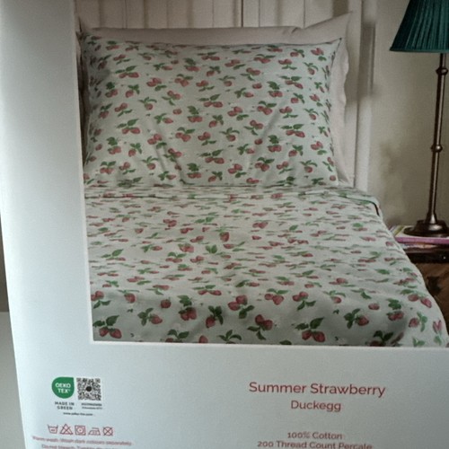 Cath Kidston London Sommer Erdbeere Duckegg Twin Bettwäsche Neu im Karton. - Bild 2 von 7