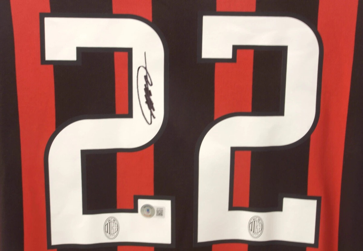 Ricardo Kaka Signed AC Milan Home Soccer Jersey #22 with Beckett