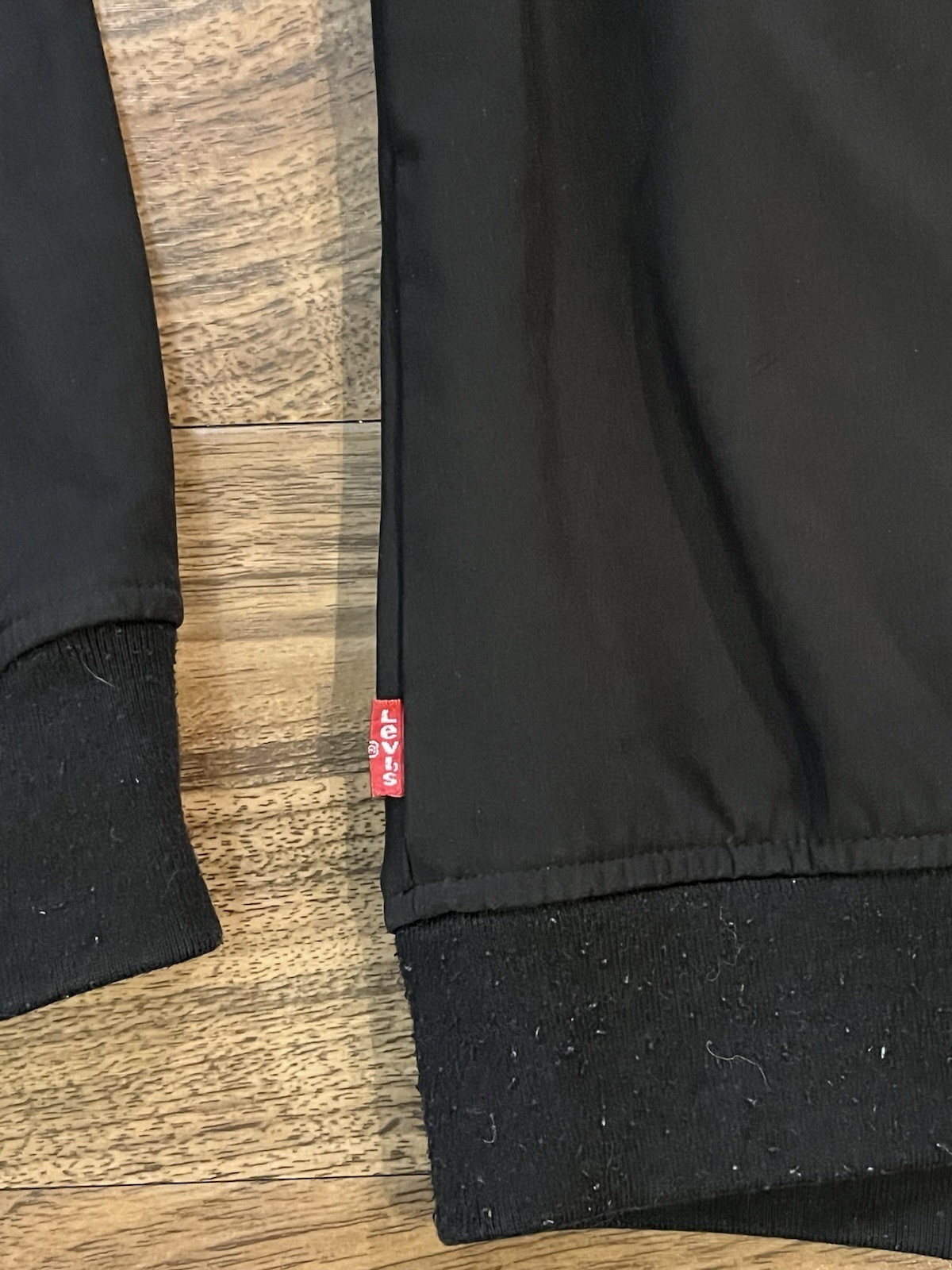 Levi’s Full Zip Rain Jacket Size Medium - image 9