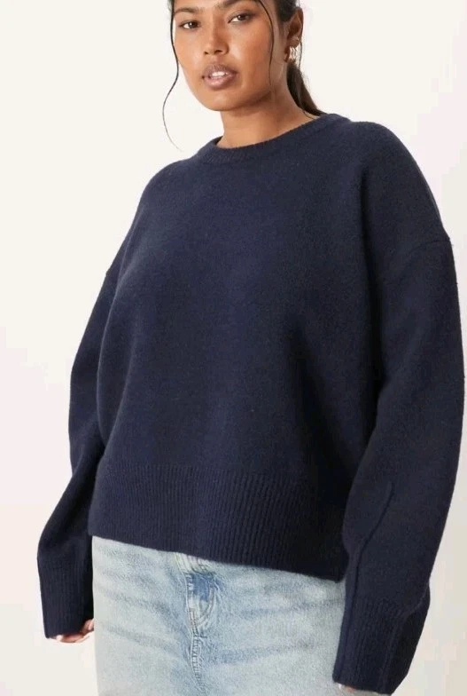 Suéter/detalle dividido lateral talla/2XL cuello redondo cuadrado curvo azul marino de ASOS DESIGN Foto 2 de 4