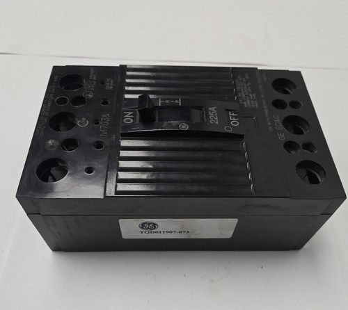 GE CIRCUIT BREAKER TQD32225. 225A, 240V. - Picture 2 of 5