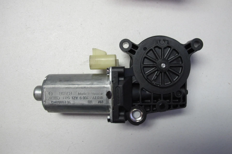 Motor de ventana eléctrica ACDelco 88987651 para Buick Chevrolet 2000-2005 Foto 2 de 3