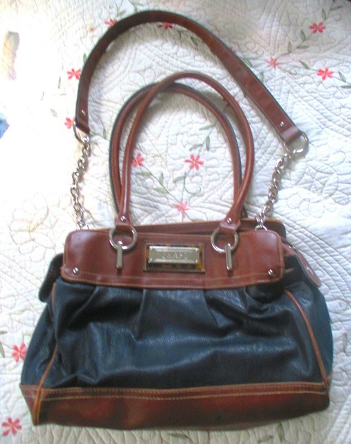 RALPH LAUREN CHAPS LEATHER SHOULDER HAND BAG WITH SIX INTERIOR POCKETS