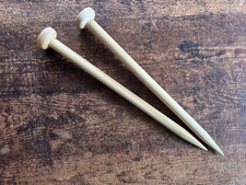 NEW Unbranded  Jumbo wooden knitting needles Size 40mm