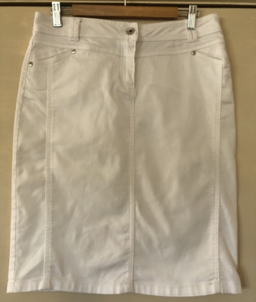 W-Lane White 10 straight Knee Length Stretch Jean Style Skirt As New