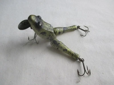 antique paddlepup fishing lure Vintage Biek Mfg Co Green & Black Scale For Sale VINTAGE SMITHWICK WOODEN DEVIL'S HORSE