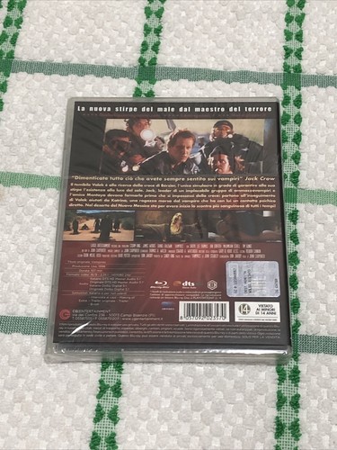 VAMPIRES (1998 di John Carpenter) James Woods BLU RAY Edizione Italia Nuovo - Foto 11 di 12