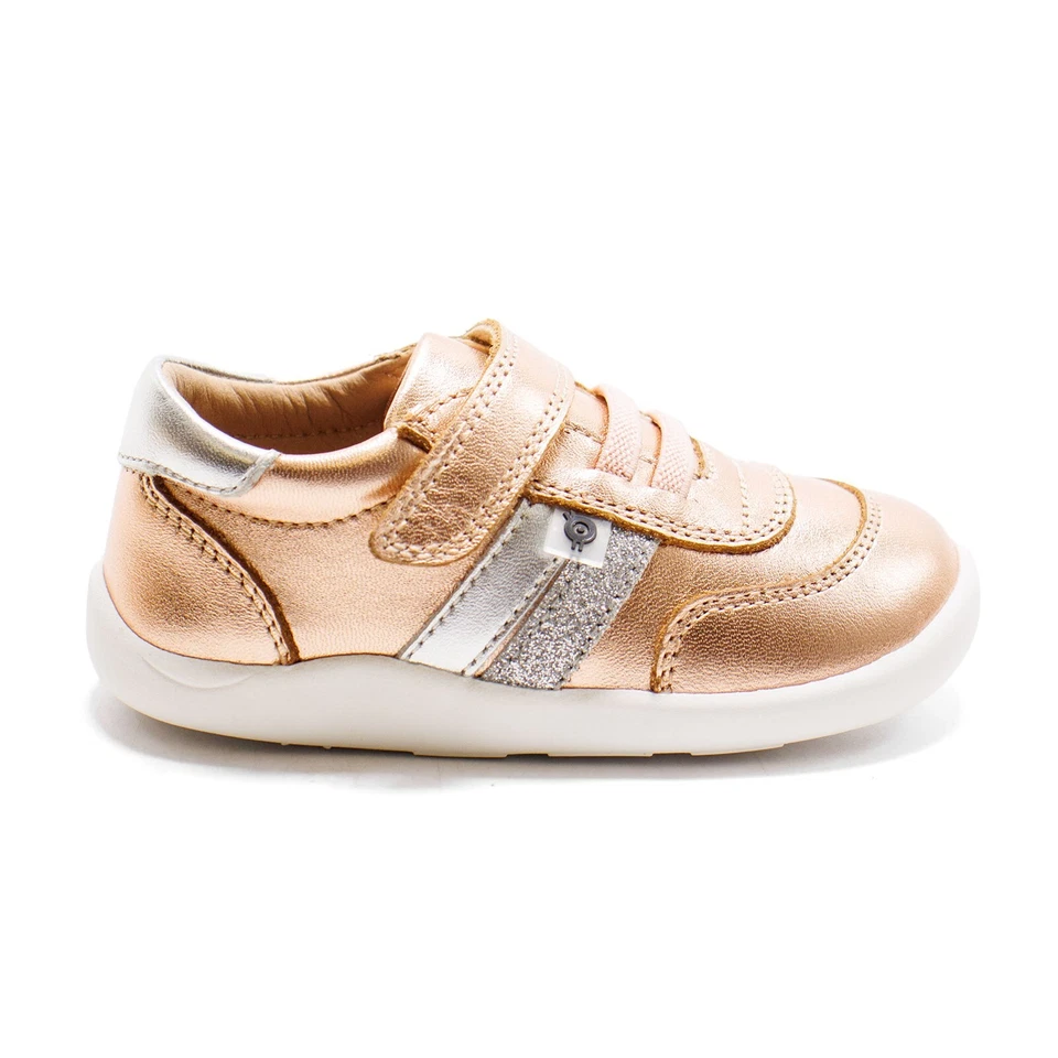 Zapatos para niños pequeños suelas viejas Play Ground zapatillas de cuero dorado con soporte para el arco Foto 2 de 4