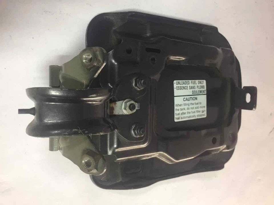 Subaru Tribeca 2008-2014 puerta del tanque de combustible tapa de solapa de llenado de gasolina código de pintura gris 65Z Foto 3 de 4