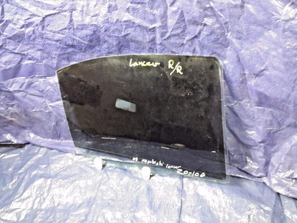 2008-2017 Mitsubishi Lancer Door Window Glass Rear Right Passenger Side OEM - Image 4 of 4