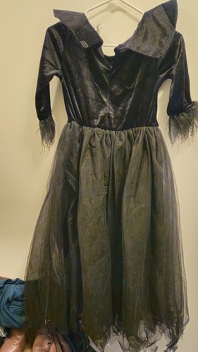 girls size 12/14 black witch dress; Halloween costume; Worn once! - Picture 2 of 5