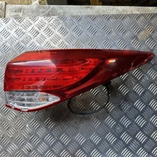 HYUNDAI I40 ESTATE REAR LIGHT OUTER RIGHT DRIVER SIDE 11-15 LED Damaged