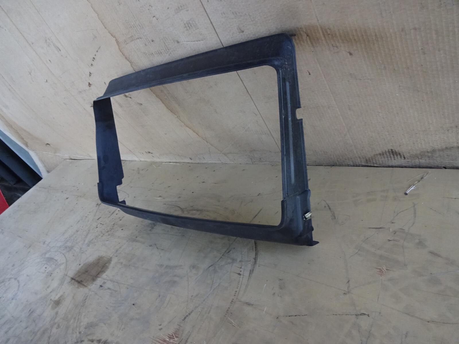 Maserati 4200 Coupe/Spyder- Air Conveyor Duct For Radiator (USED) - P/N 199893