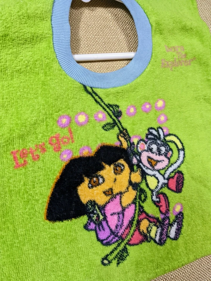 Babero Dora La Exploradora Marca Munchkin Foto 4 de 4