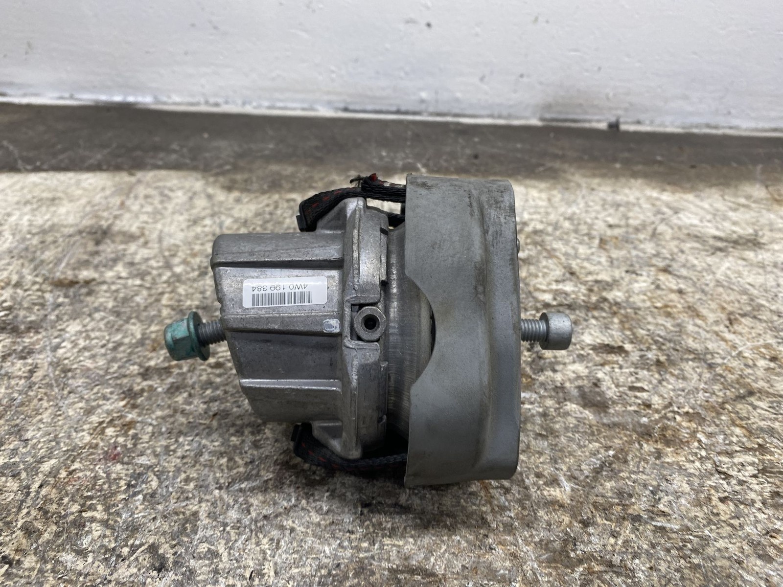 Bentley Flying Spur 2013-2018 FRONT+RIGHT Engine mount