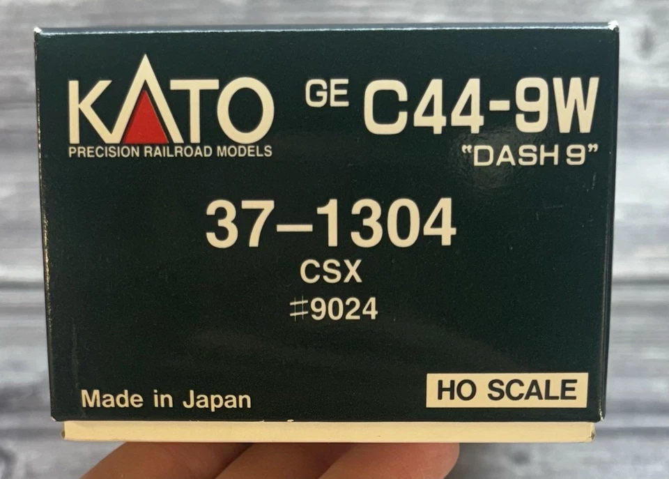 HO KATO 37-1304 CSX GE C44-9W "Dash 9" Diesel Custom Rd #9027 - NIB - Image 2 of 2