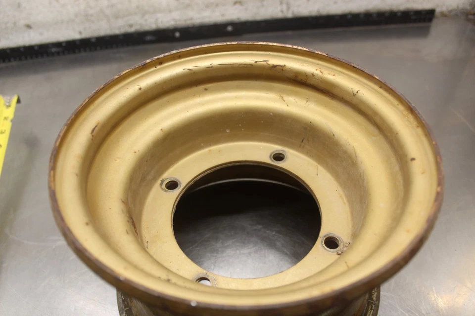 1984 Suzuki Quadrunner 185 LT185 2x4 FRONT WHEEL RIM J6 Foto 3 de 4